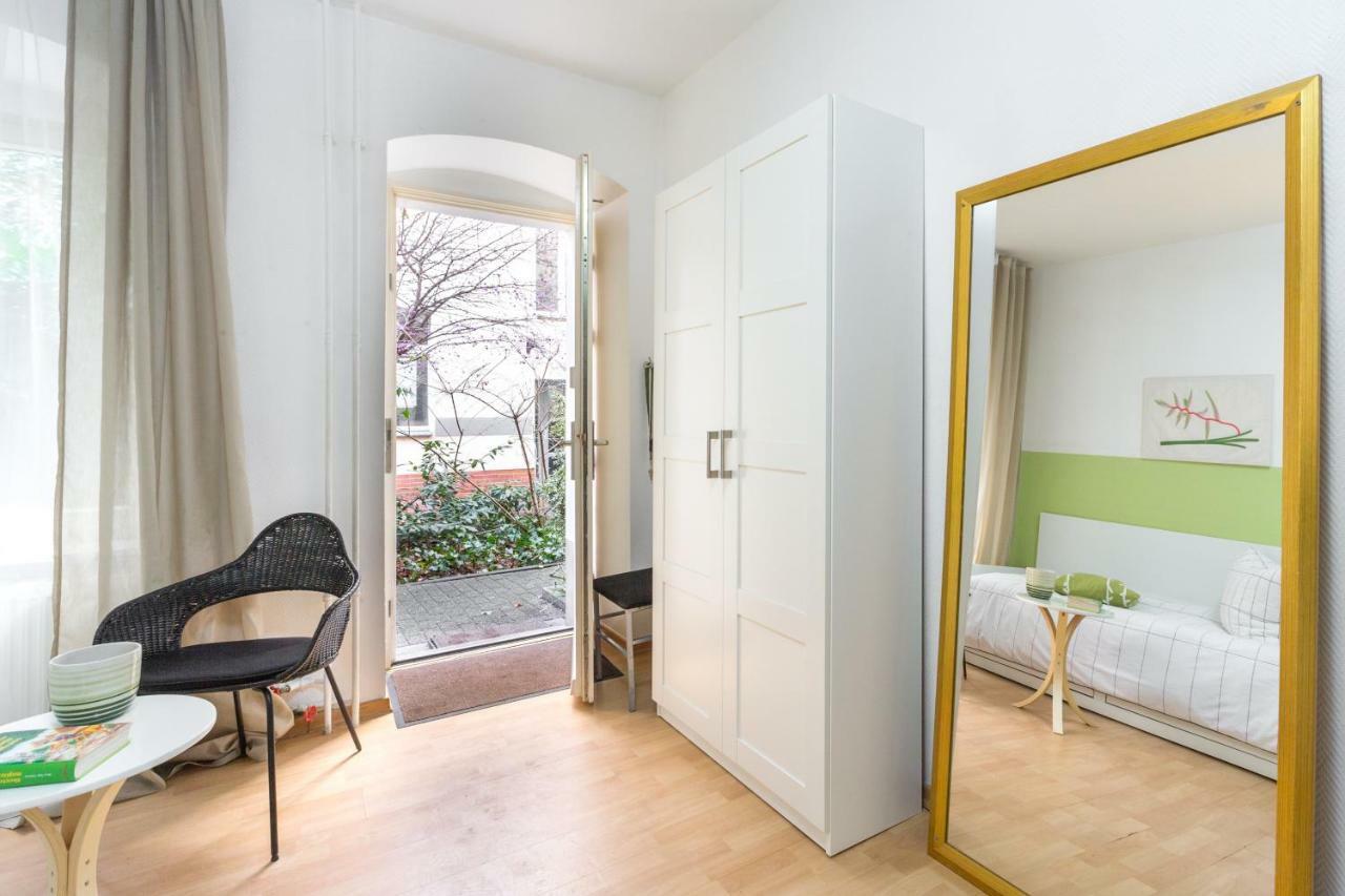 Schoenes 2-Zimmer-Apartment In Kollwitzplatz-Naehe Berlim Exterior foto